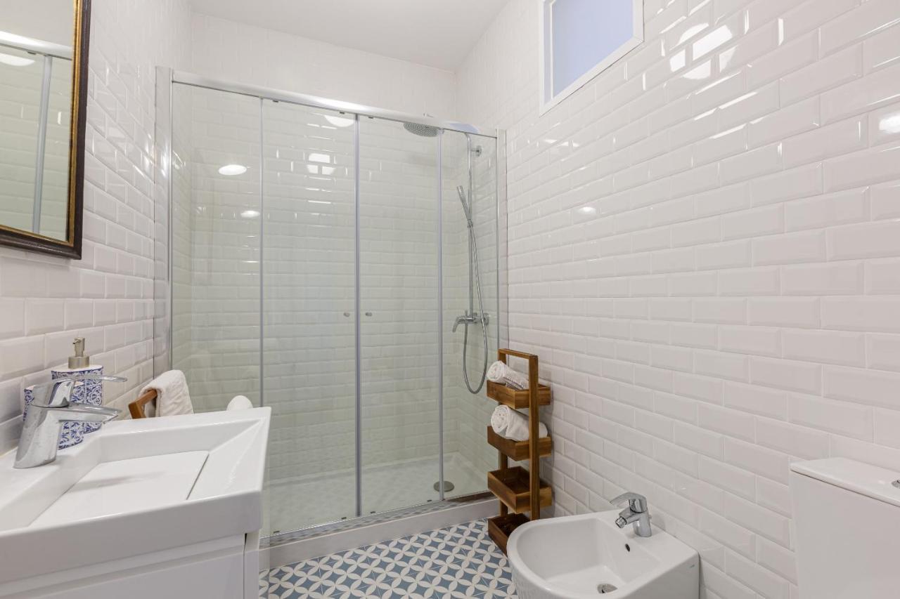 White & Blue Vintage Home In Graca Lisboa 外观 照片
